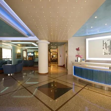 Hotel Hollywood***s