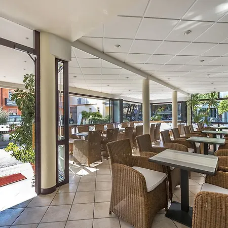 Hollywood***s Hotel 3*