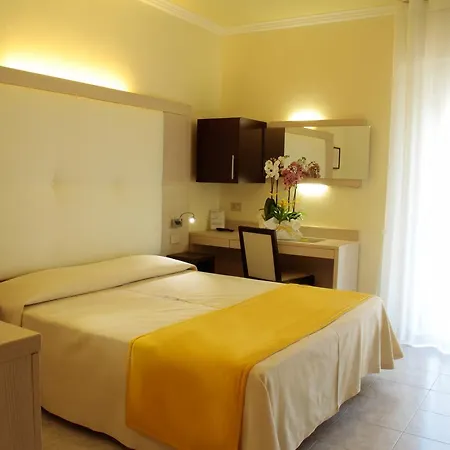 Hollywood***s Jesolo