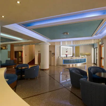 Hotel Hollywood***s