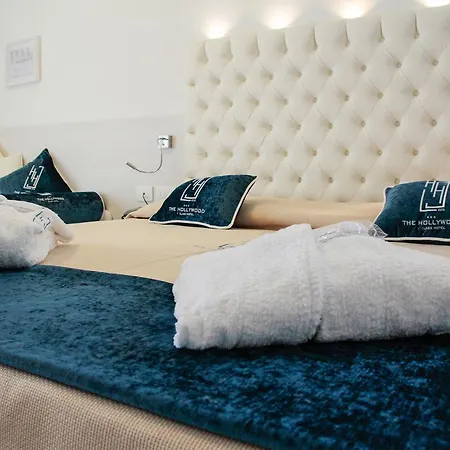 Hotel Hollywood***s